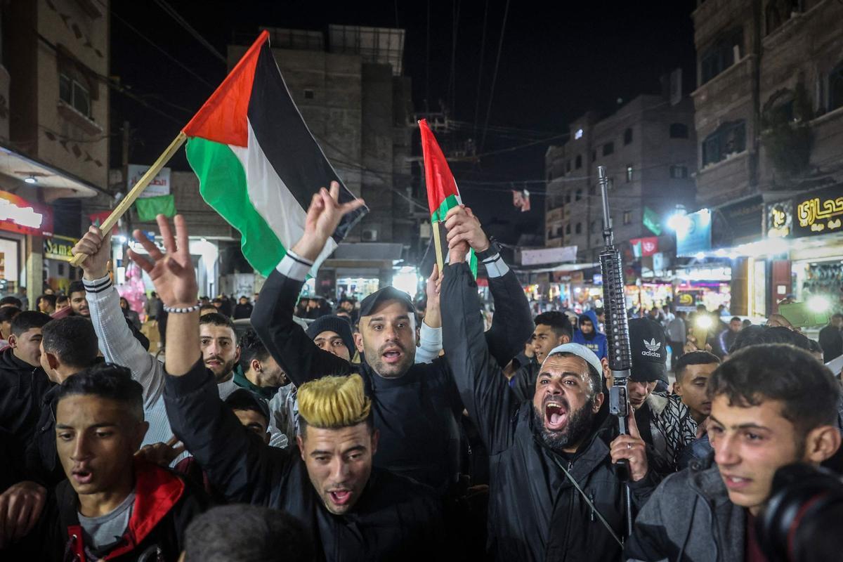 Palestina llora una de sus mañanas más trágicas en los últimos años. Al menos nueve personas han sido asesinadas por el Ejército israelí en Yenín, al norte de la Cisjordania ocupada.