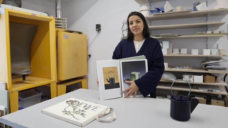 Paula Ojea ha codiseñado una tetera con David Chipperfield para Loewe