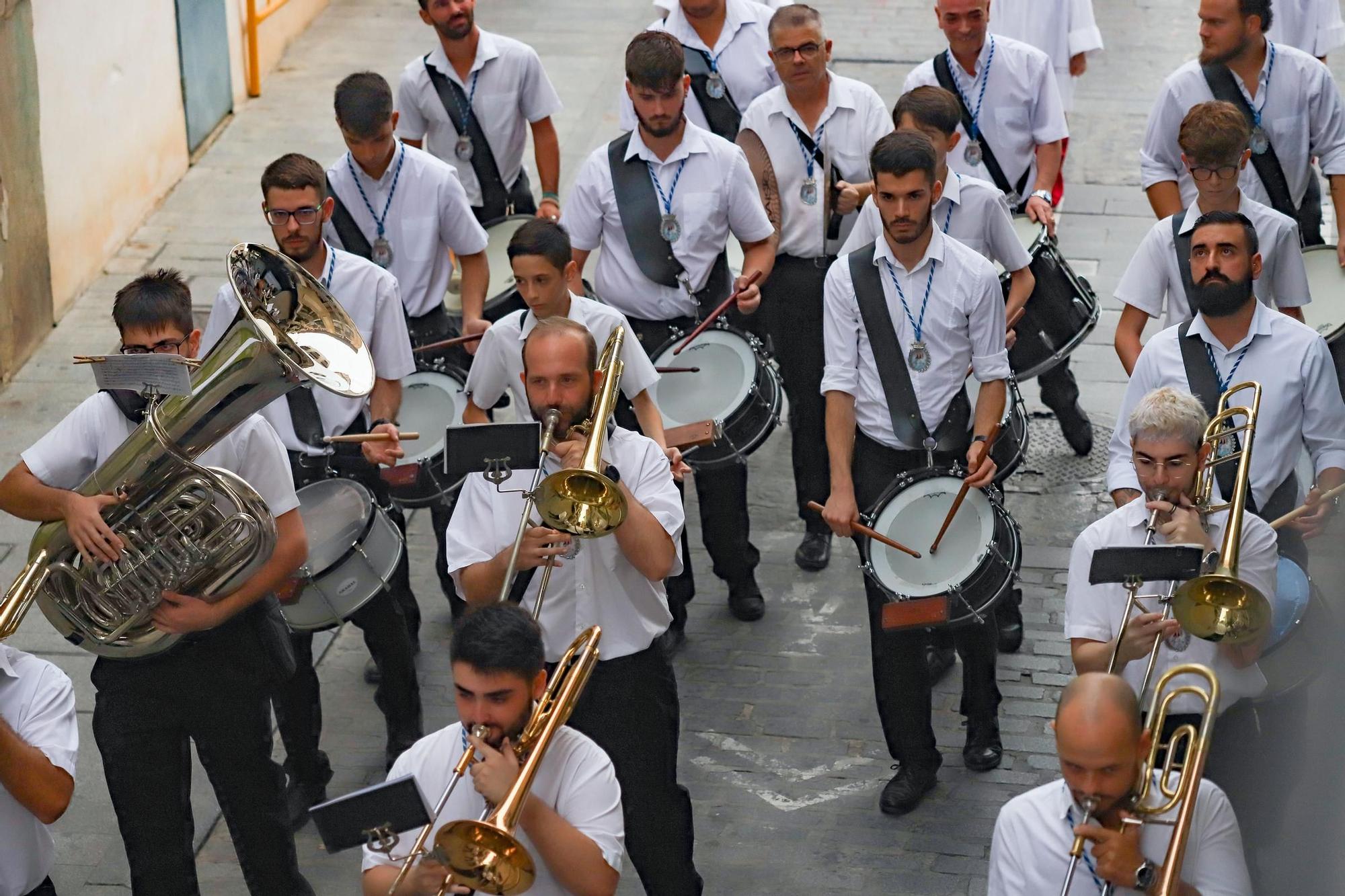 Romería de vuelta a la Virgen de Monserrate, desde la Catedral hasta su santuario en Orihuela.