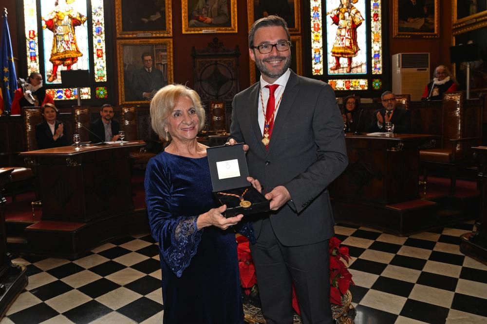 Entrega de las medallas de Oro y nombramiento de hijo ilustre de Palma