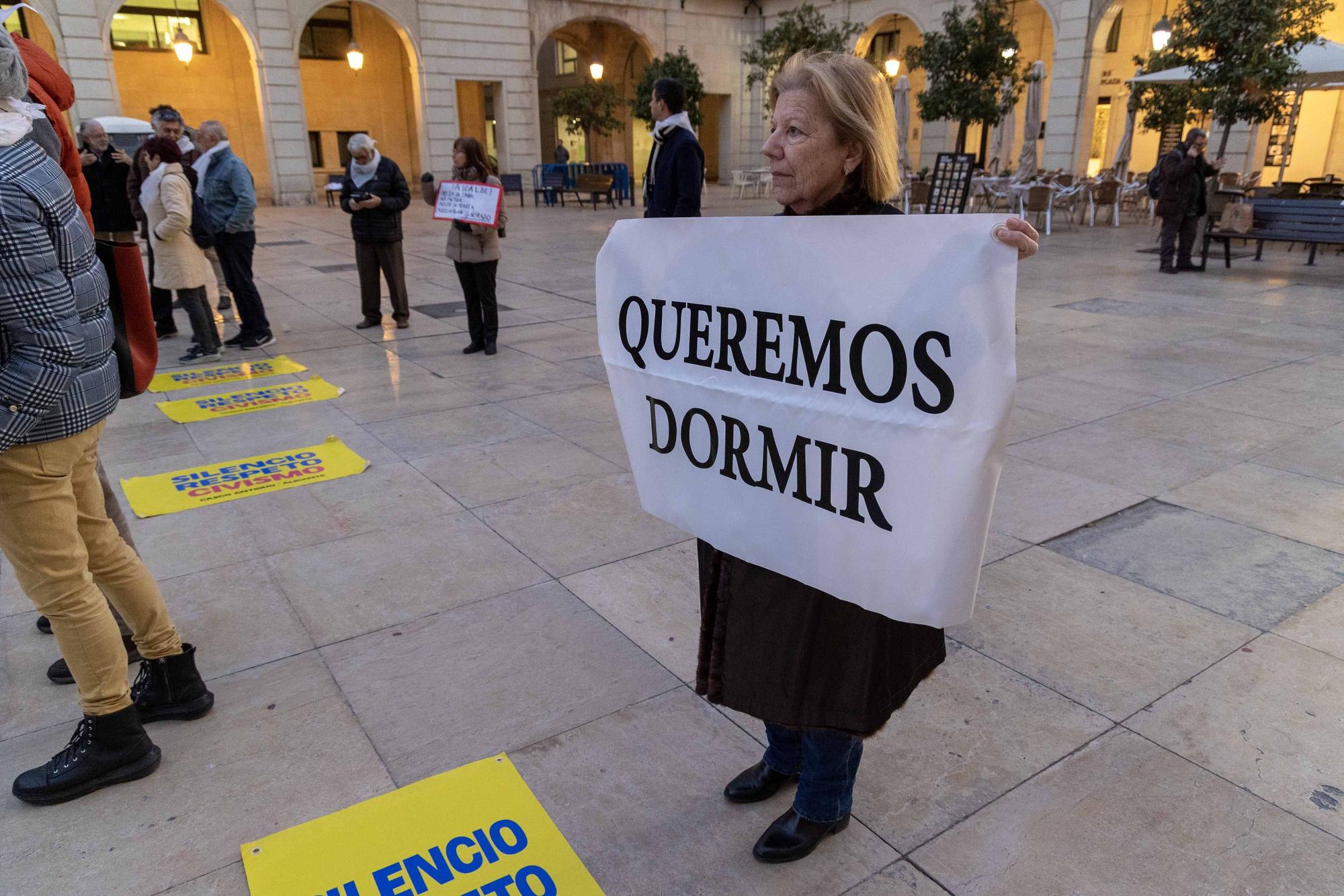 Protesta de los vecinos del Casco Antiguo de Alicante contra el ruido