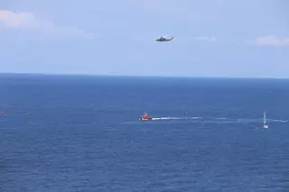 Continúa la búsqueda del padre y su hijo desaparecios tras estrellarse su avioneta en el mar en el Port de Sóller