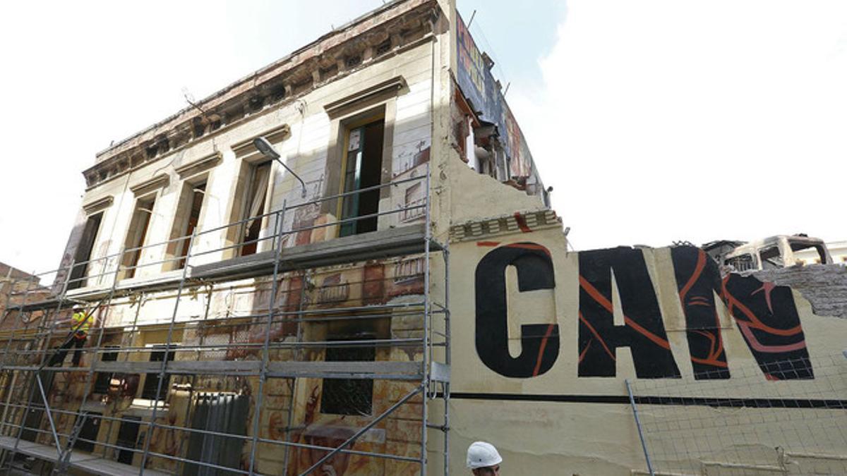 El edificio de Can Vies, en Sants.