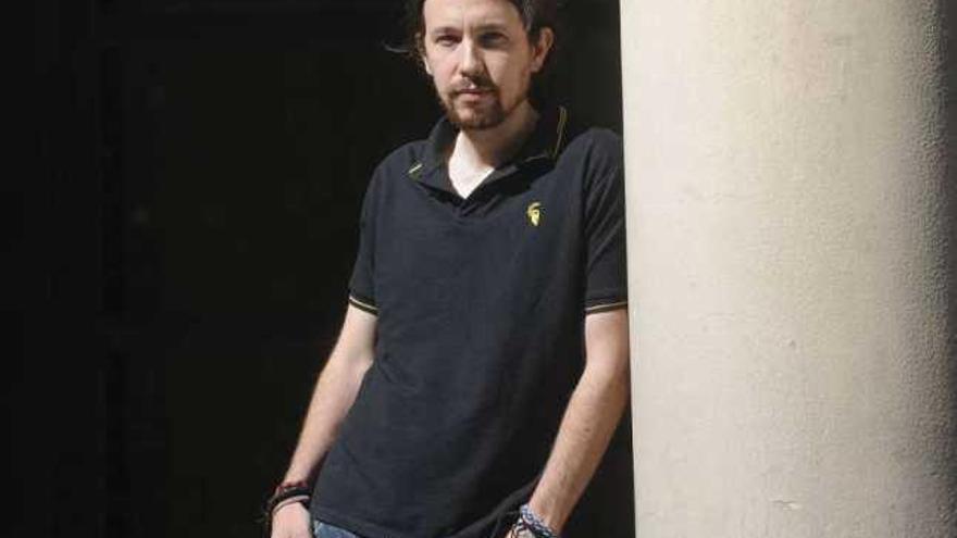 Pablo Iglesias Turrión, en la entrada de la Normal.