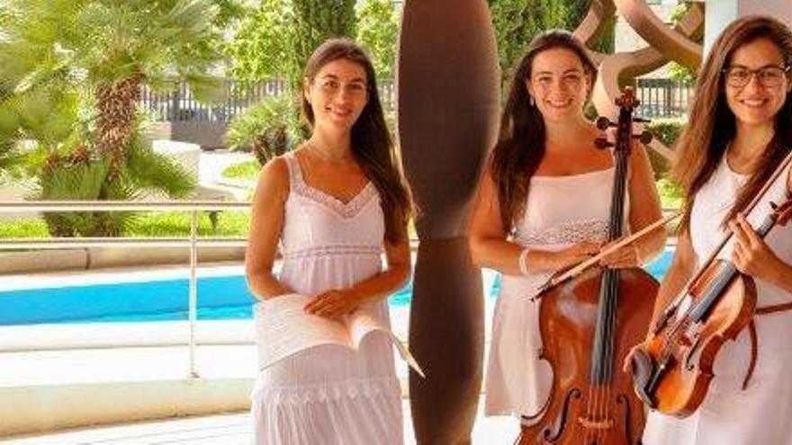 Cristina Prats (violín), Mónica Marí (violonchelo) y María José Perete (piano).