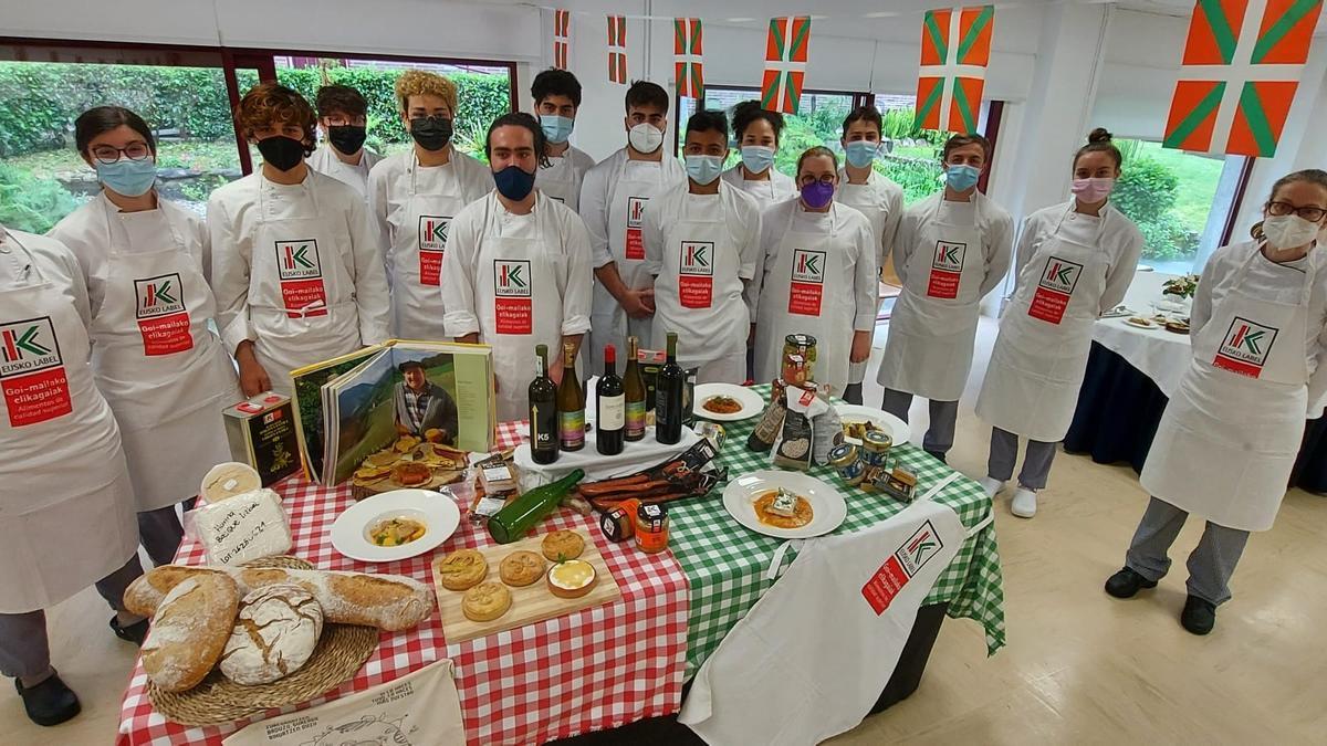 Elaboración de platos vascos en Galicia (e viceversa).