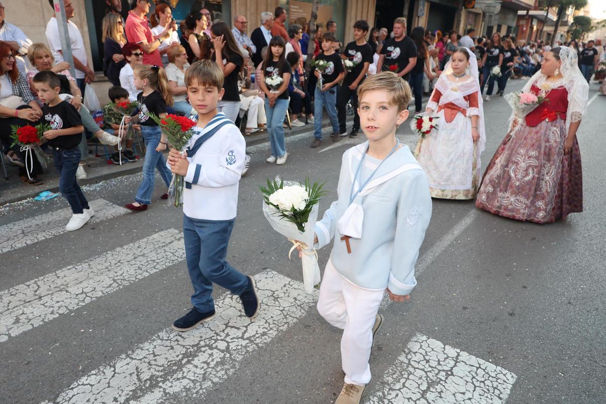 Fotogalería I Almassora se vuelca en el traslado y la ofrenda a su patrona, Santa Quitèria