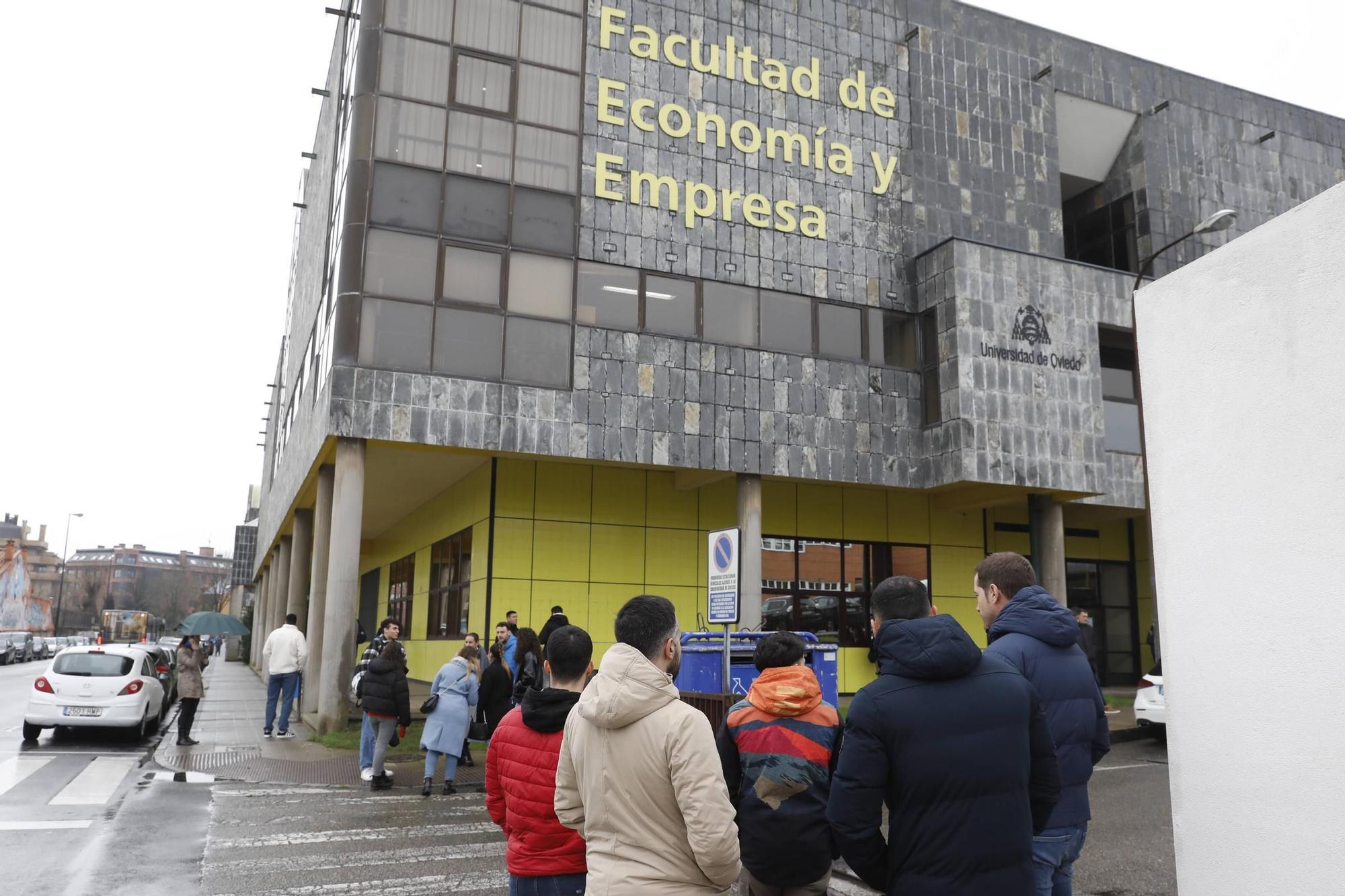 Exámenes para la bolsa de empleo de la Policía Local de Oviedo