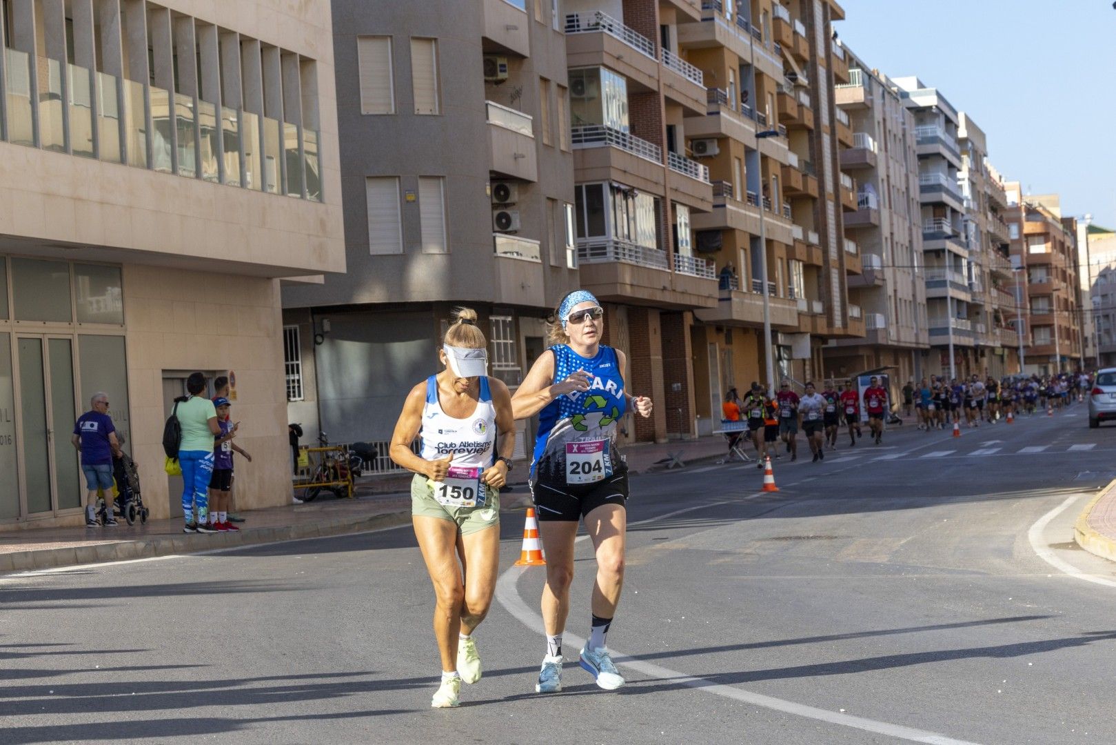 Así fue en imágenes una nueva edición de la carrera solidaria de AFA Torrevieja