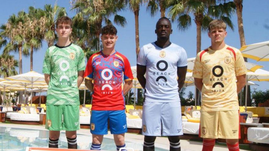 Las equipaciones de la SD Portmany. | SD PORTMANY