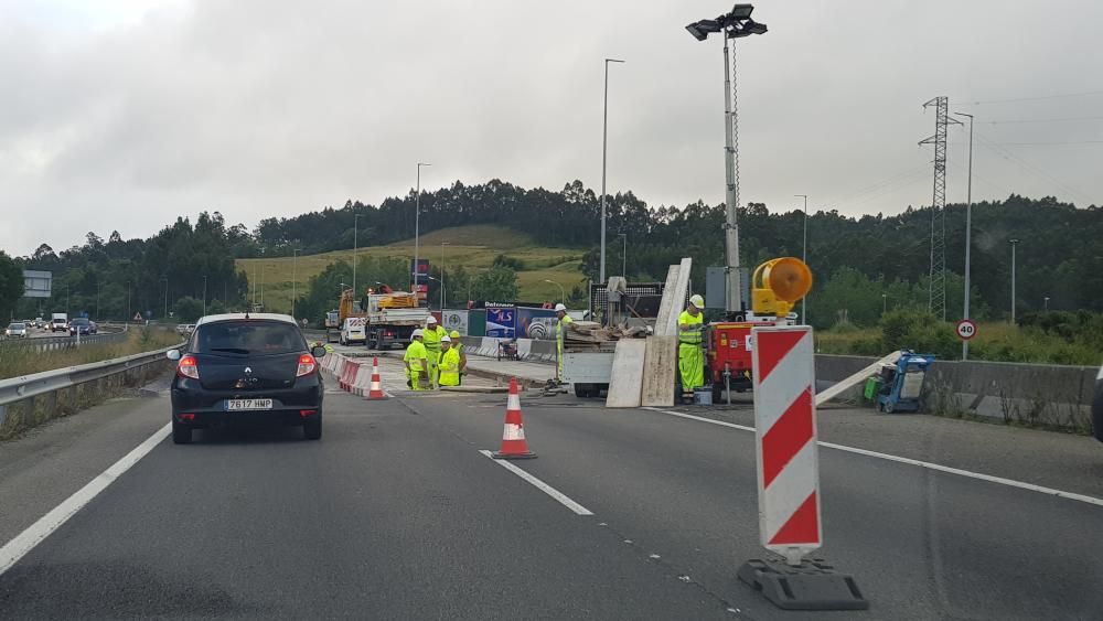 Obras en la autopista "Y" a la altura del Montico