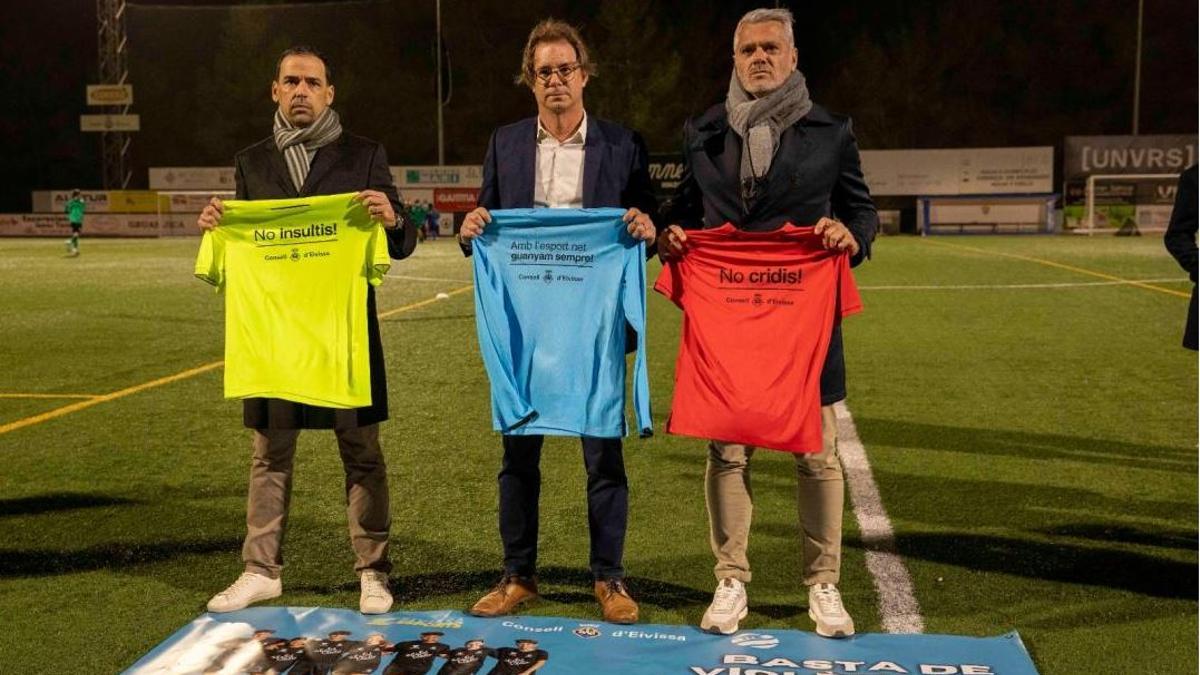 Javier Martín, el conseller d’Esports Salvador Losa y Jordi Horrach, en Ibiza