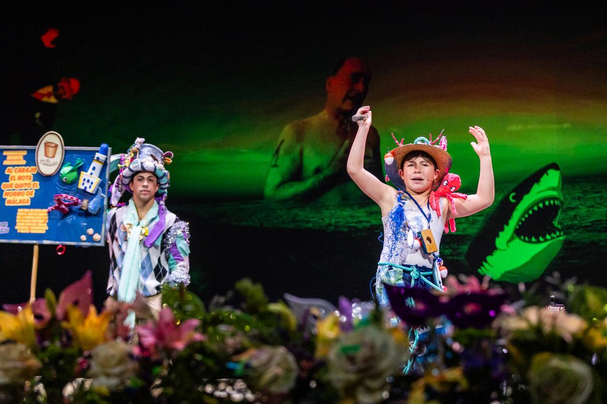 Álvaro Díaz, con su tipo de pescador en el segundo romancero.