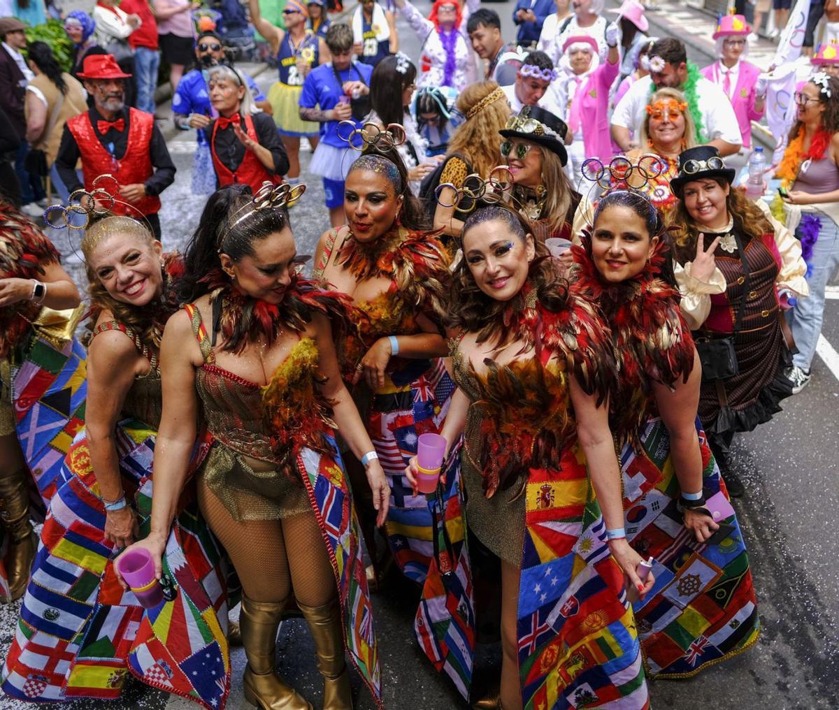 Los dioses del Olimpo bajan para ir de fiesta a la capital grancanaria | JOSÉ CARLOS GUERRA
