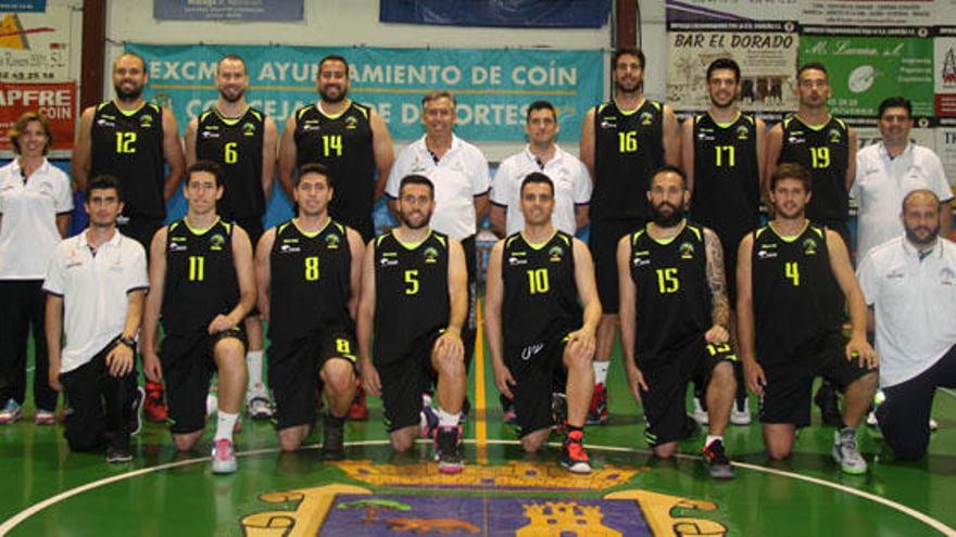 Plantilla del CB Deportivo Coín, que lucha desde hoy por el ascenso a la LEB Plata del baloncesto español.