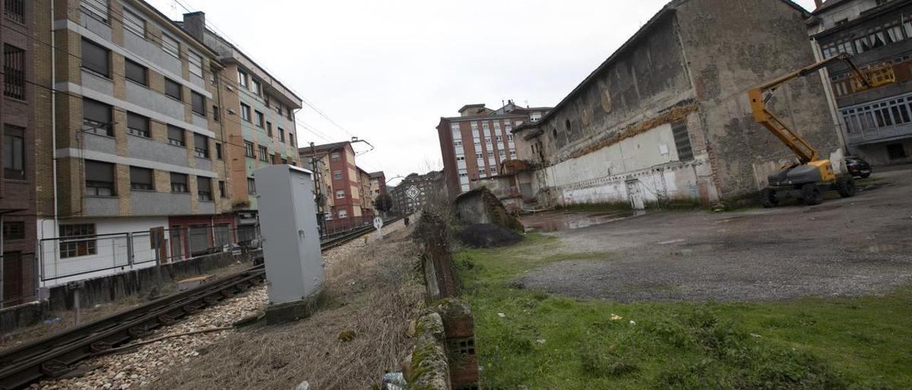 La zona en la que se construirá el nuevo Centro de Salud de Sotrondio.