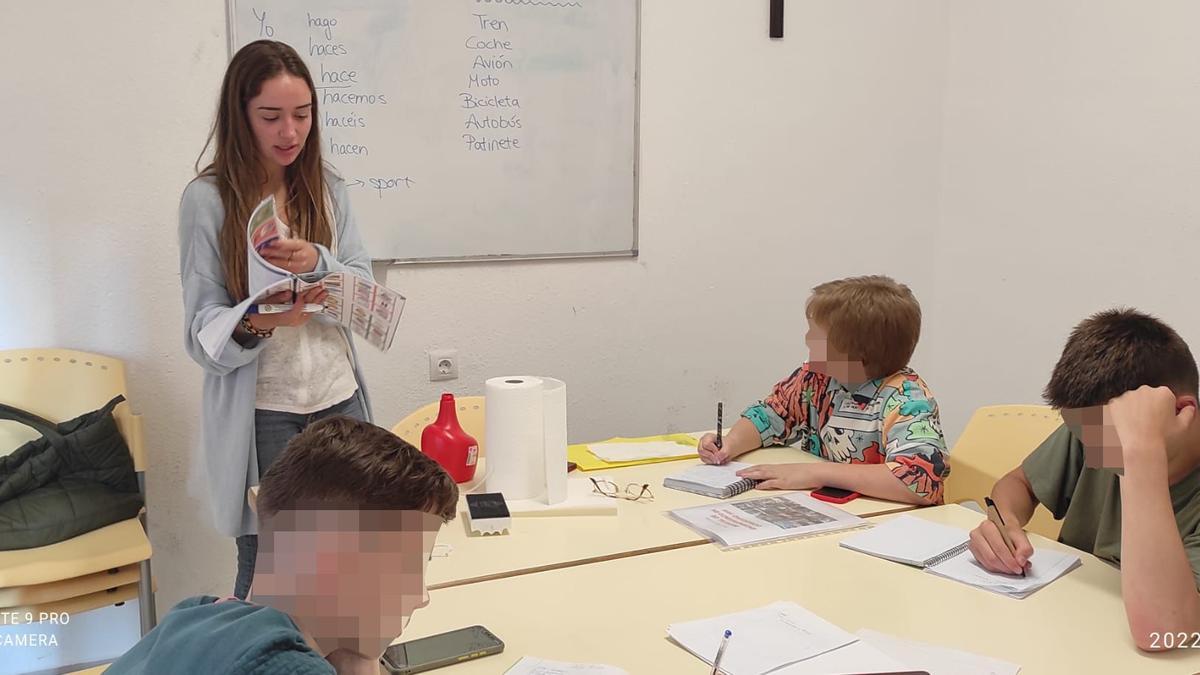 El proyecto de Caritas Interparroquial Sambori ofrece sesiones a alumnado ucraniano.