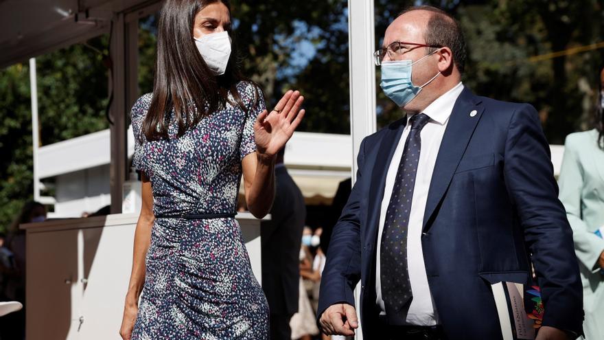 La Reina Letizia inaugura la Feria del Libro