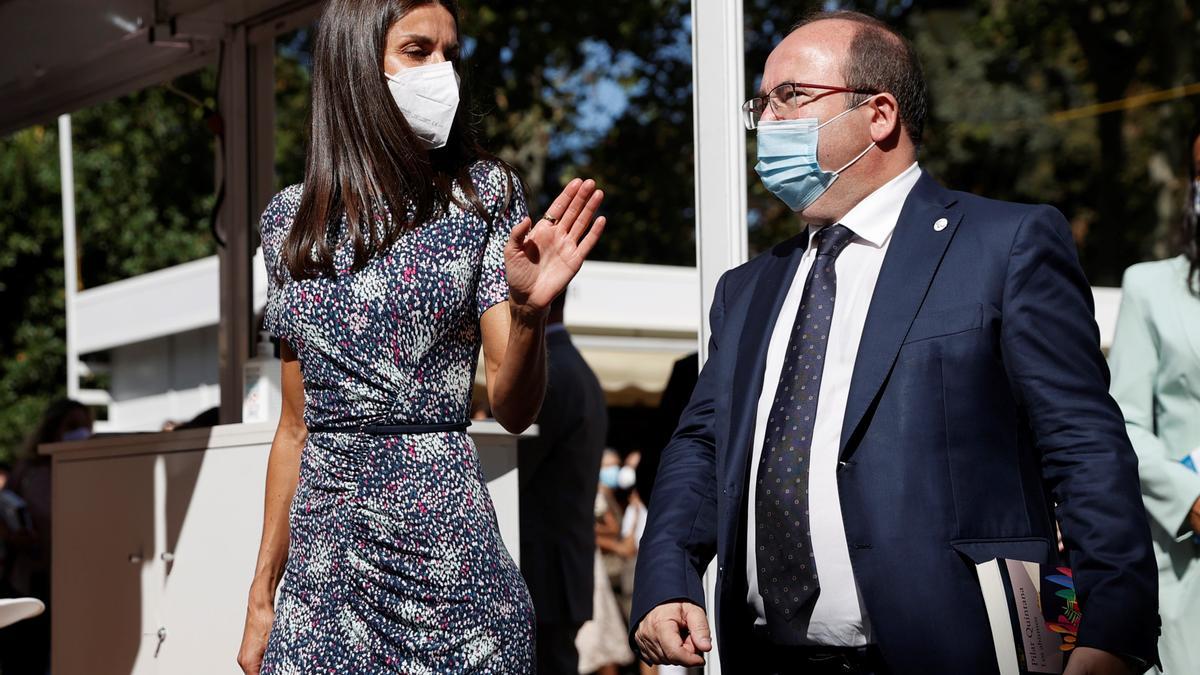 La reina Letizia inaugura la Feria del Libro de Madrid