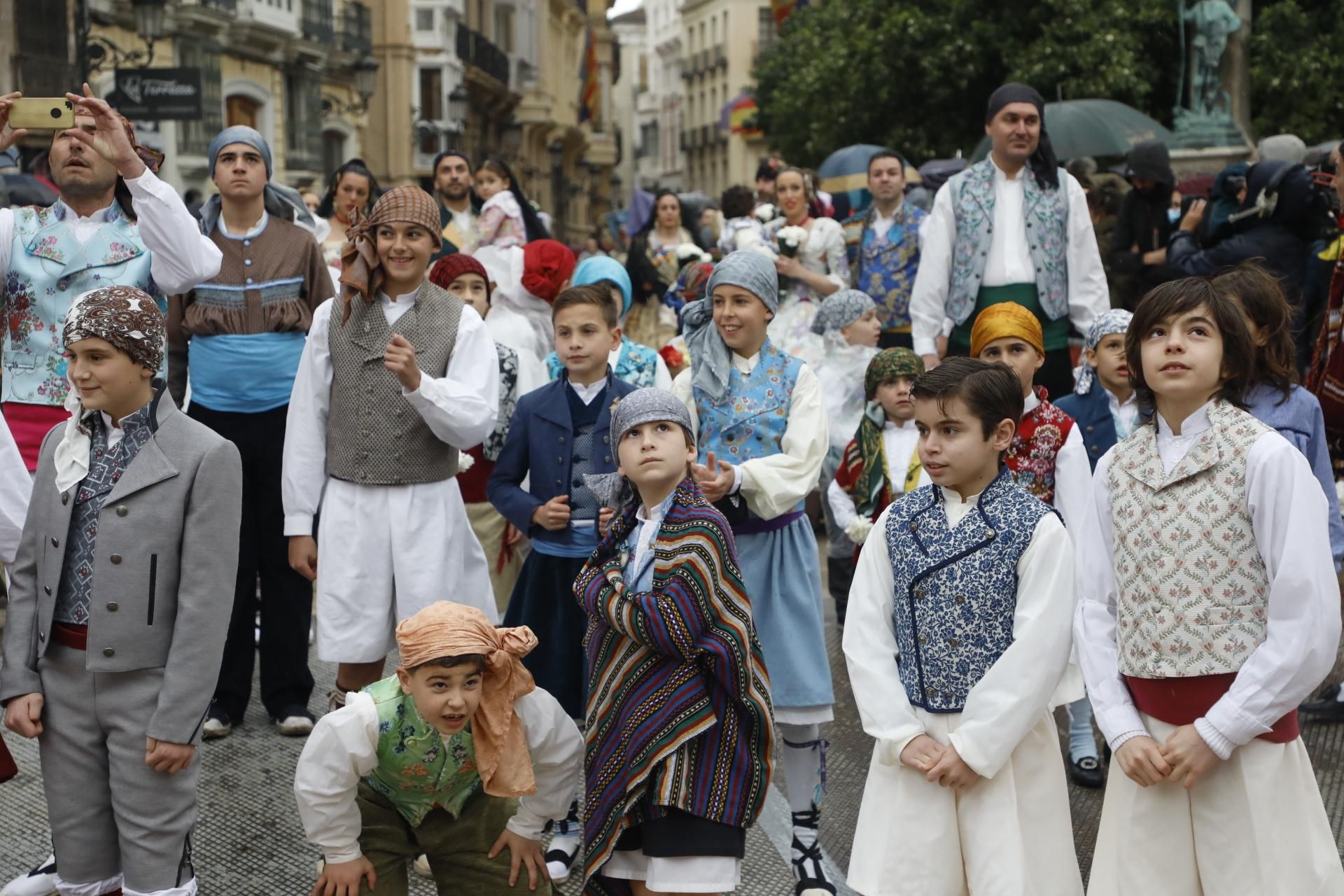 Búscate en el primer día de Ofrenda por la calle Quart (entre las 15.30 y las 17.00 horas)