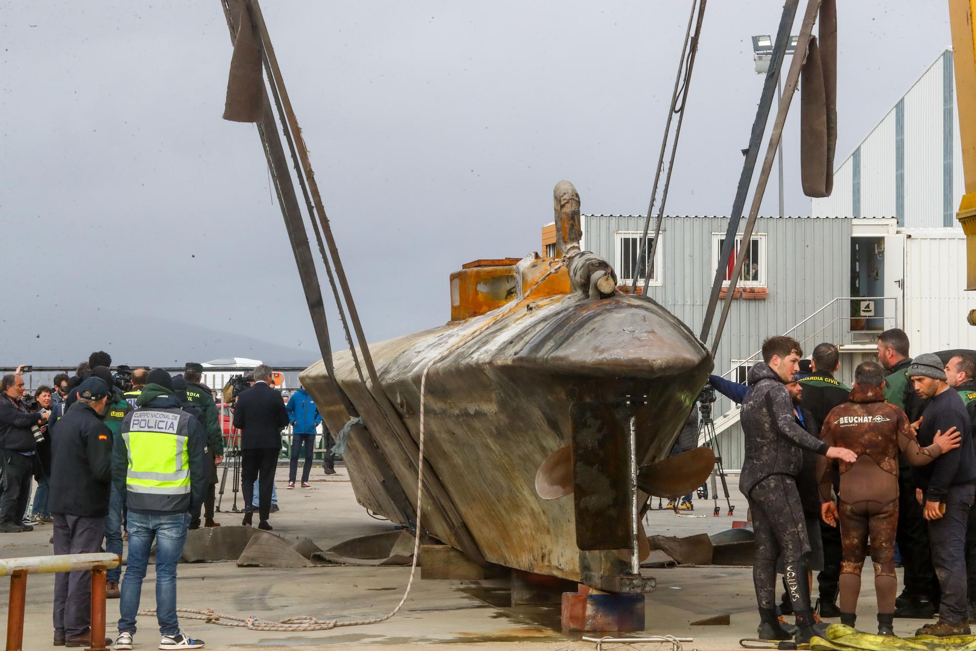 Operación reflotado del narcosubmarino de la ría de Arousa: hora de los buzos