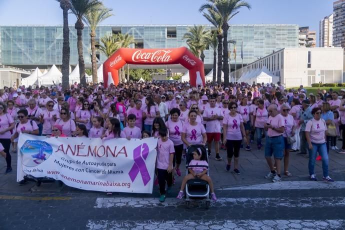 Marcha contra en cáncer de mama en Benidorm