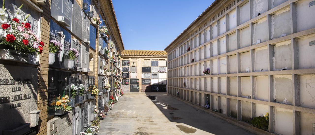 Los tejados de los cementerios tendrán placas fotovoltaicas.