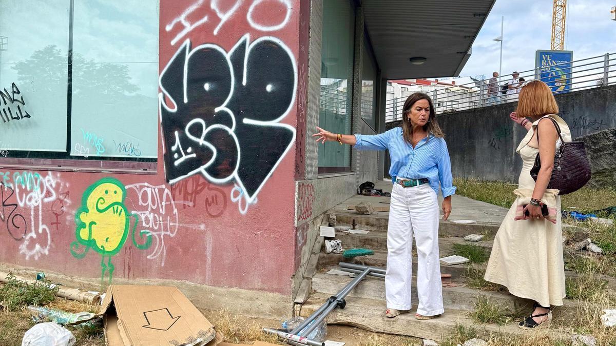 Pepa Pardo y Bea Rey, en el entorno de la Ciudad de Piedra