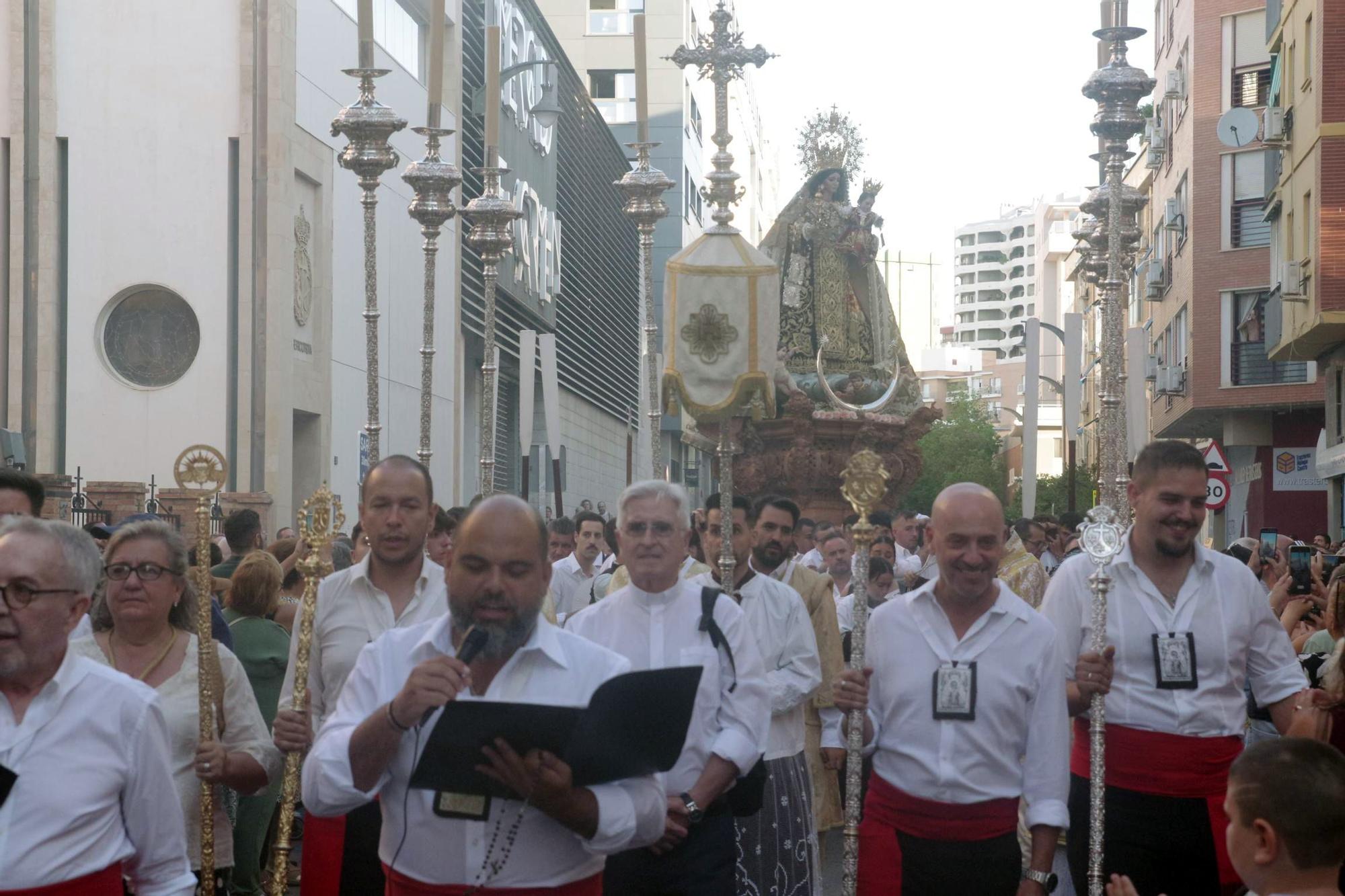 La procesión de la Virgen del Carmen Coronada de El Perchel, en imágenes