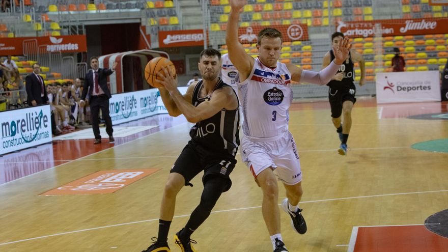 Un &#039;gigantesco&#039; Odilo Cartagena consigue derrotar al Monbus Obradoiro (73-68)