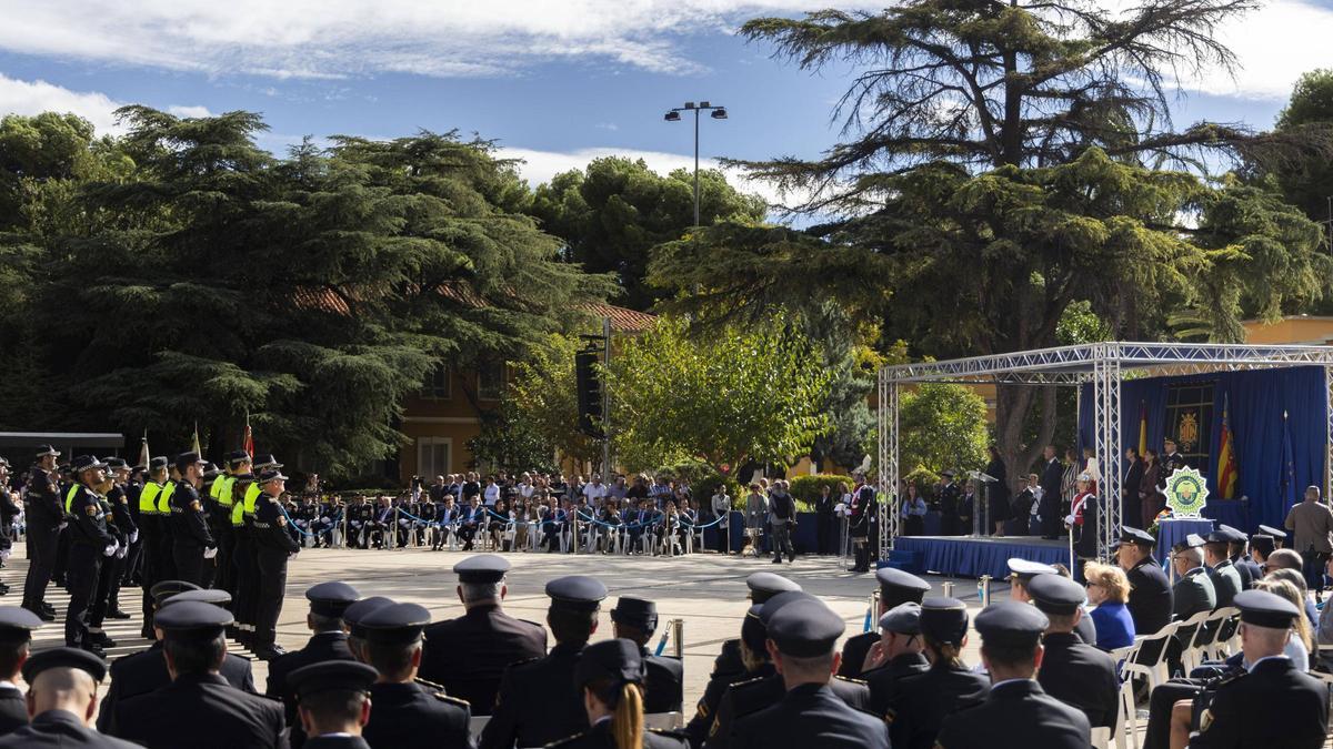 Celebració del Dia de la Policia Local a la central de l'avinguda del Cid.