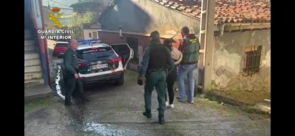 Este fue el momento de la detención de varios miembros de la "banda del Seat León"