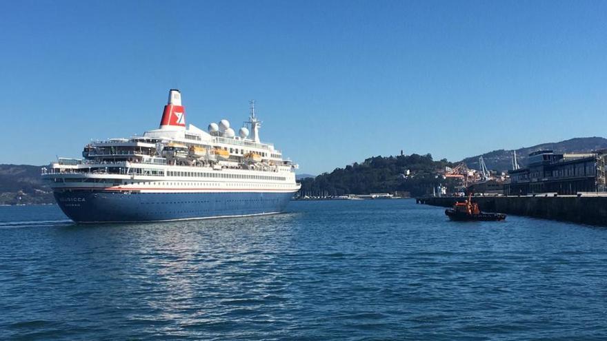 El crucero Boudicca atraca en Vigo