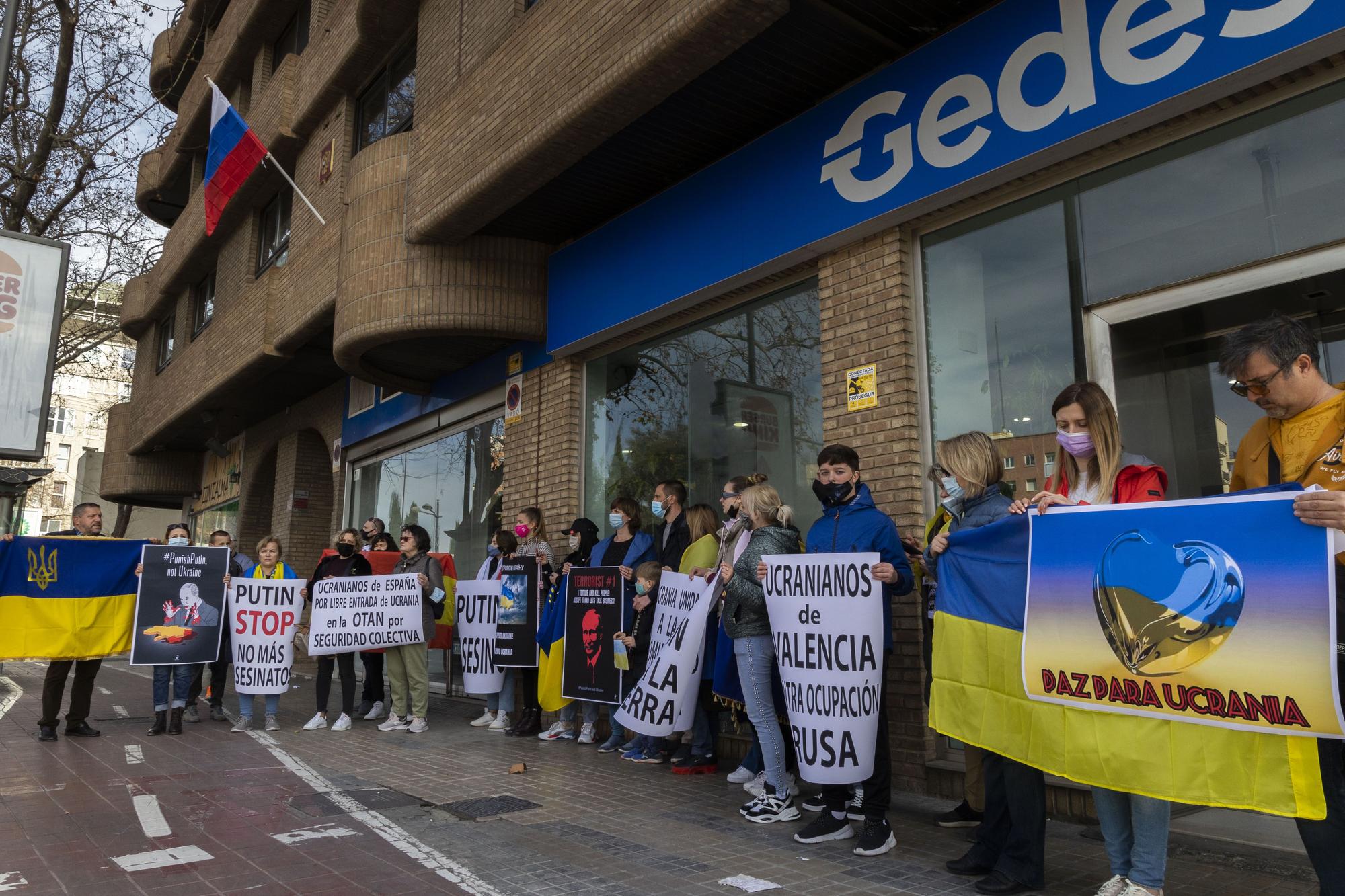 Ucranianos se manifiestan en València contra la invasión rusa