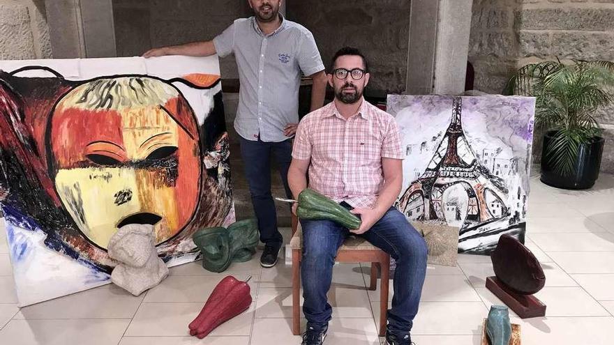 Los hermanos José y Manuel Tosar, con sus creaciones artísticas en Termas de Cuntis. // Vía Láctea Comunicación