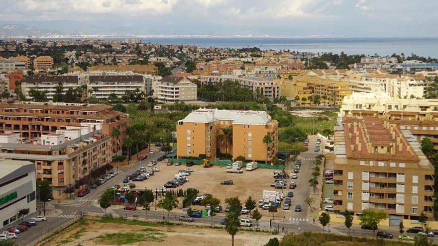 Dénia desvela que el Consell quiere imponer en el acceso al puerto fincas de 8 y 10 alturas y un urbanismo &quot;desmesurado&quot;