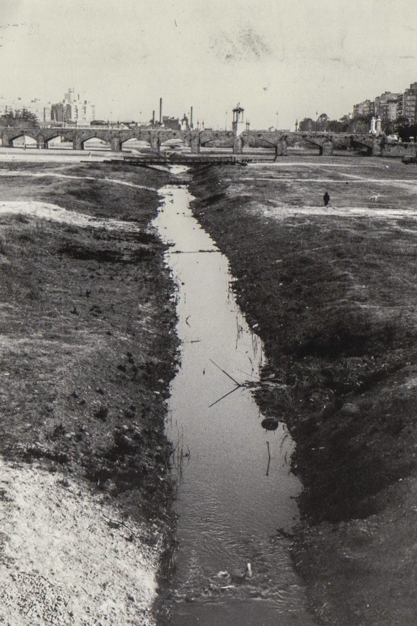 Así era el rio Turia en València antes de convertirse en un jardín