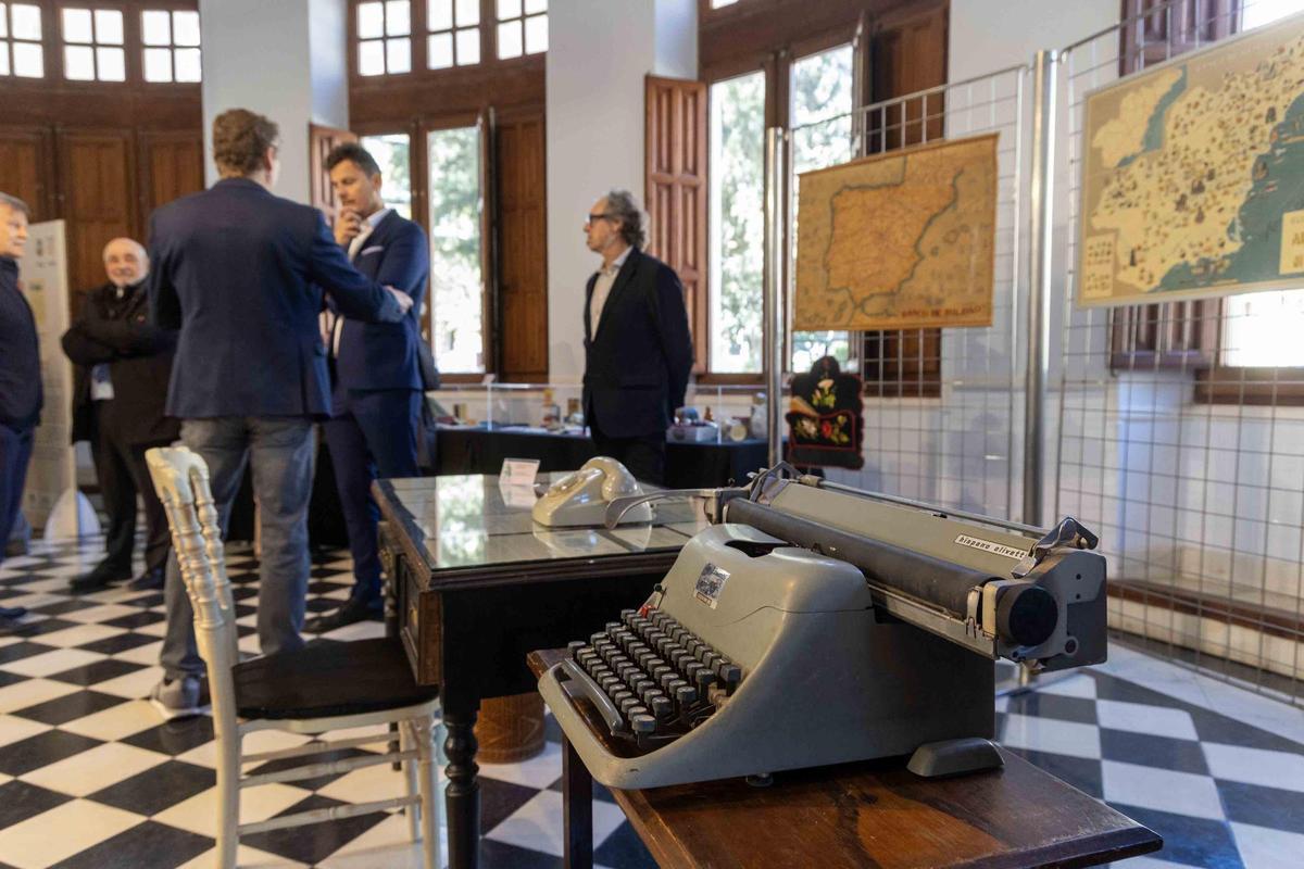 Cien años de agentes comerciales en Alicante: una exposición recorre su legado Cien años de agentes comerciales en Alicante: una exposición recorre su legado