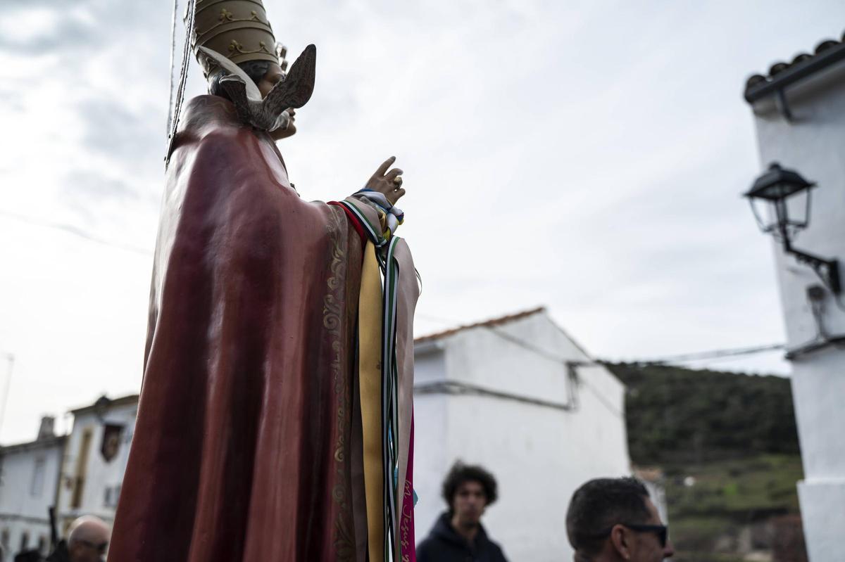 Fotogalería | San Fabián y San Sebastián, en procesión en Portezuelo