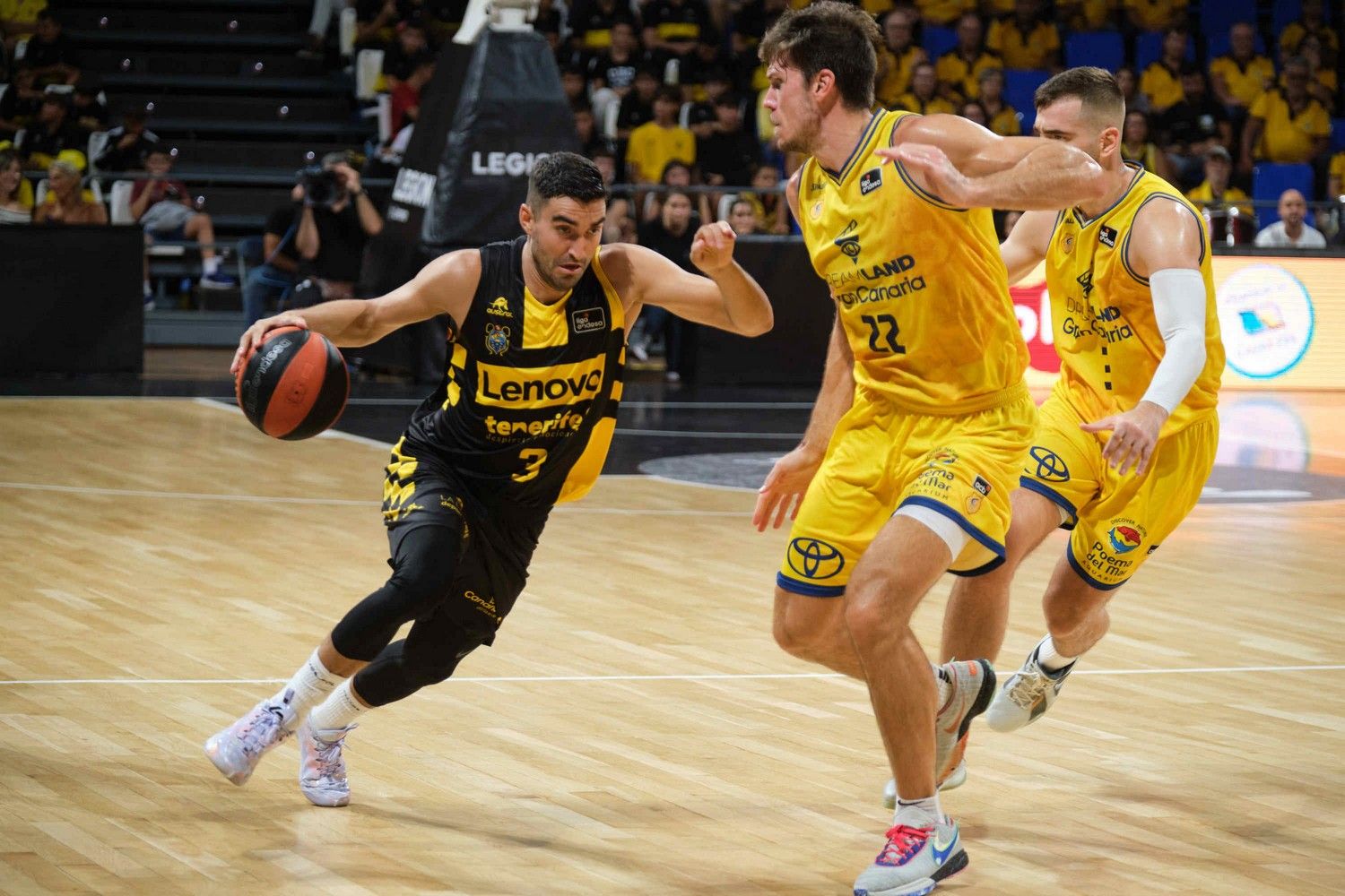 Derbi canario de baloncesto: Lenovo Tenerife 83 - 83 Dreamland Gran Canaria