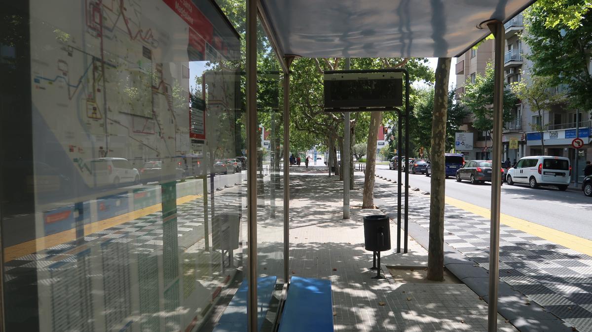 Esplugues inicia «millores d’accessibilitat» a les seves parades de bus urbà