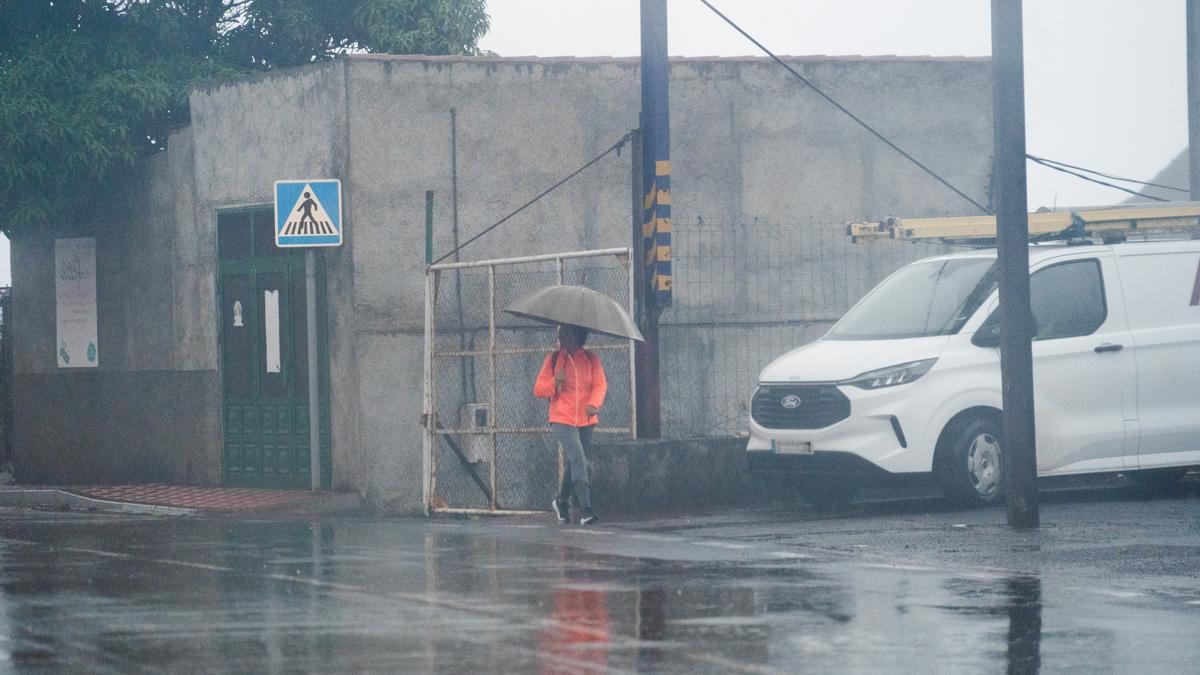 El 112 Canarias registra 345 incidencias en el archipiélago durante el paso de la borrasca Claudia
