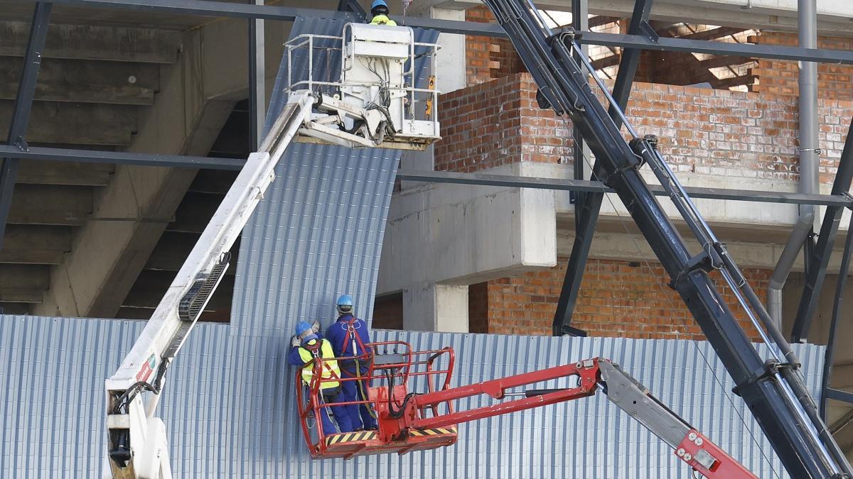 Operarios trabajan este mes en las obras de Balaídos