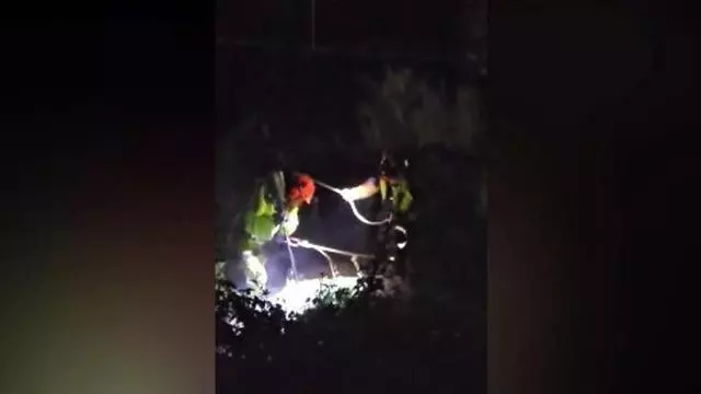 El insorportable ruido nocturno de un martillo neumático a metros de las viviendas de los vecinos de Chapela