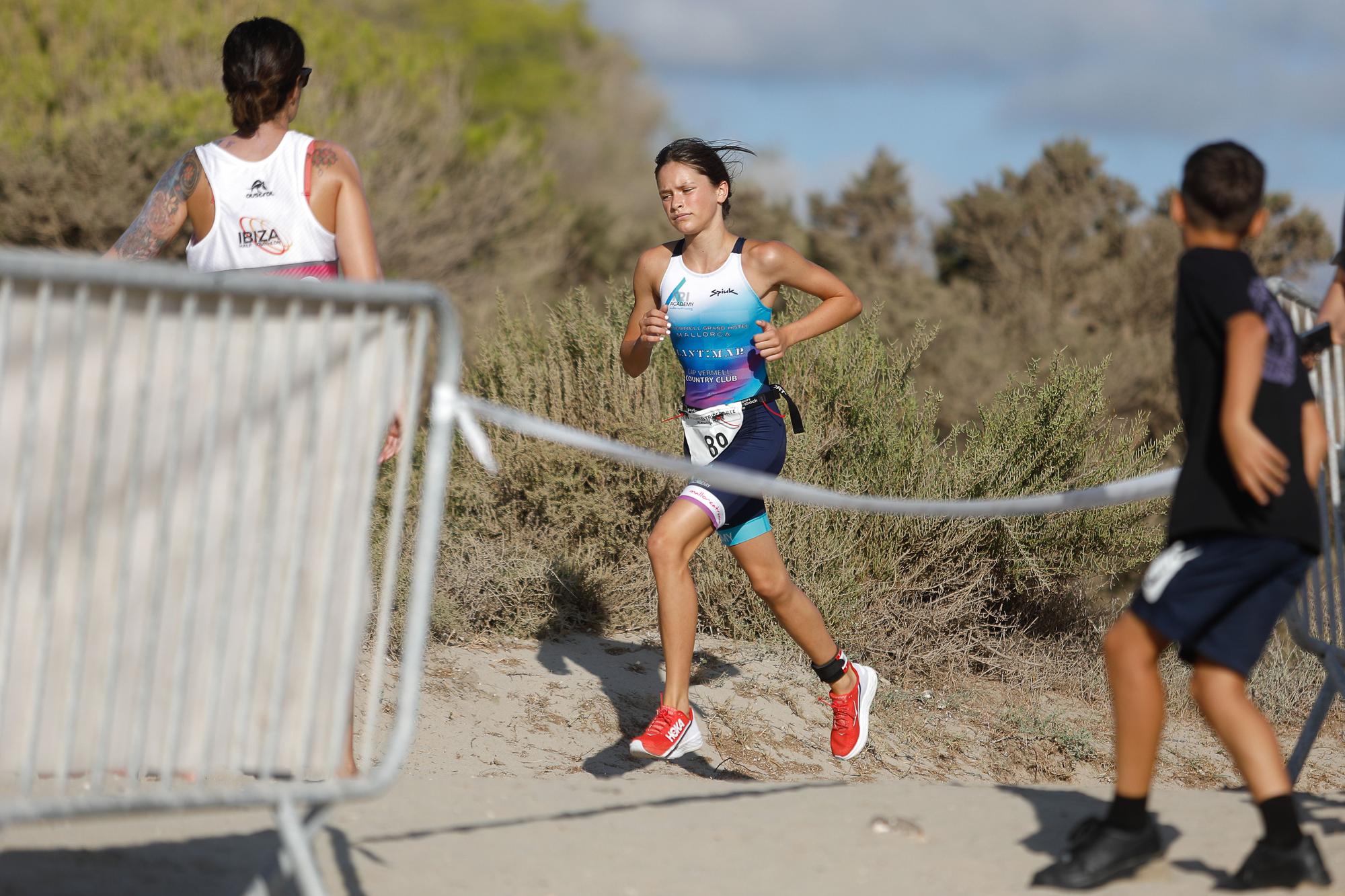 Las imágenes del IV Acuatlón Platja d’en Bossa.