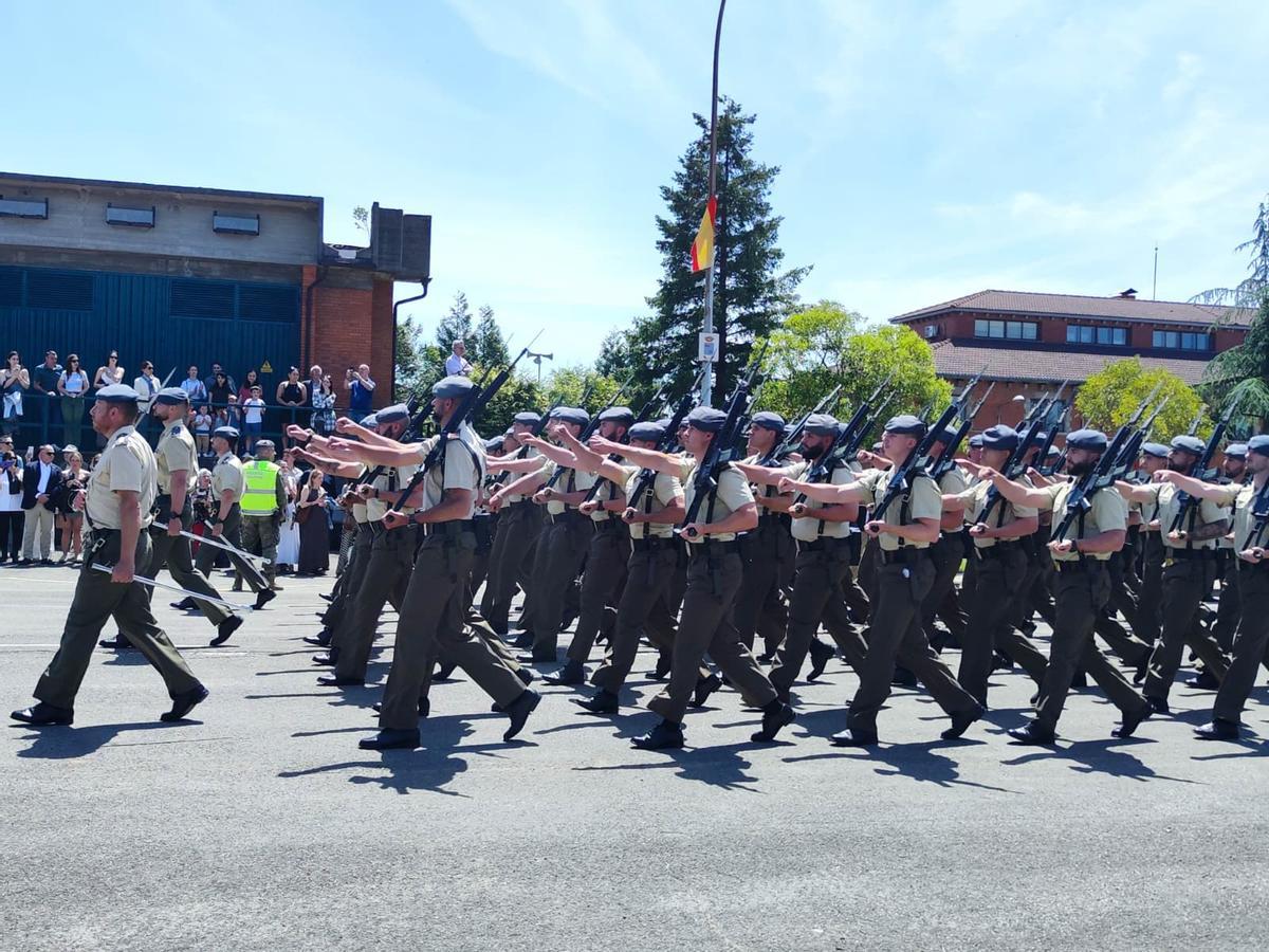 La Brilat conmemora su 60 aniversario con una parada militar en Cabo Noval
