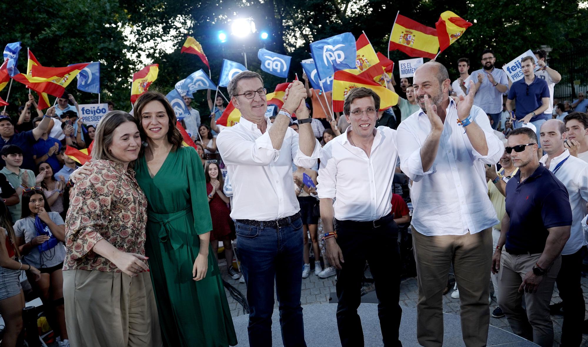 Acto electoral de Alberto Núñez Feijóo en Madrid, con José Luis Martínez Almeida e Isabel Díaz Ayuso