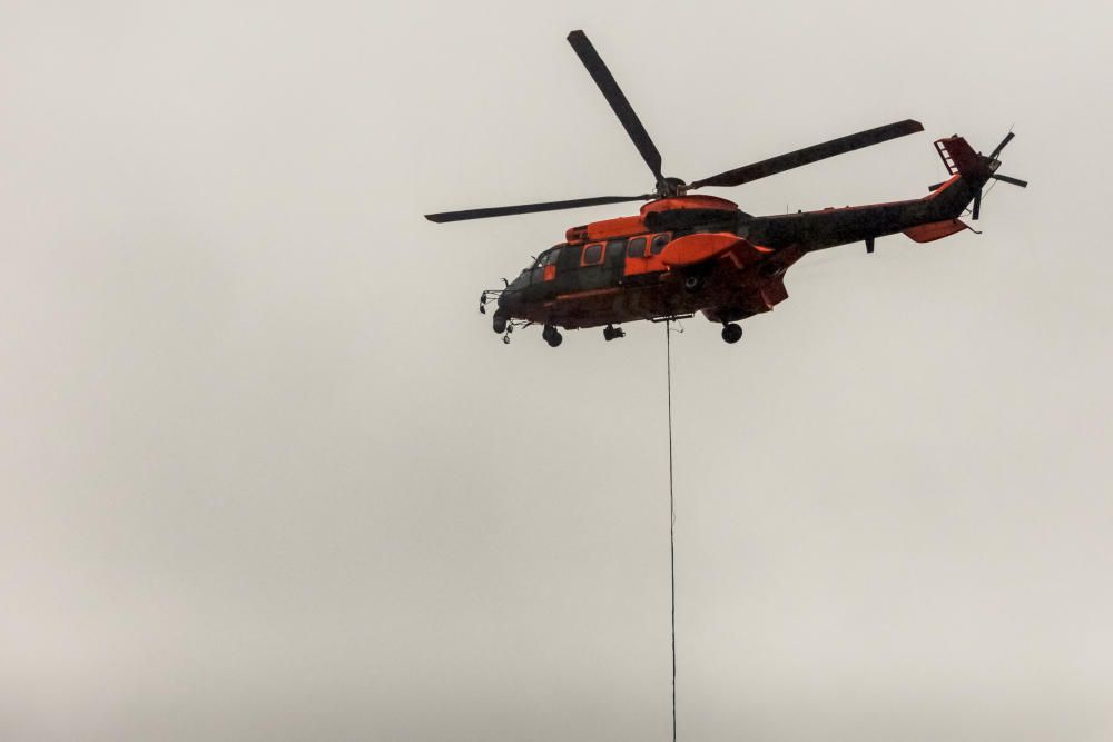 Knapp 500 Feuerwehrleute und Soldaten haben am Donnerstag (27.3.) im Waldgebiet bei Palma den Einsatz gegen einen Großbrand geübt.