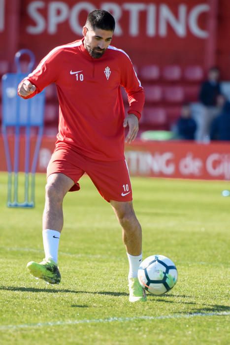 Entrenamiento del Sporting a puerta cerrada