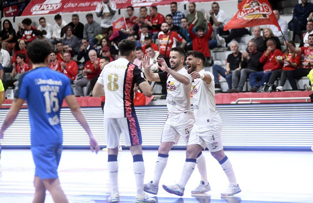 Todas las imágenes del ElPozo frente al Alzira